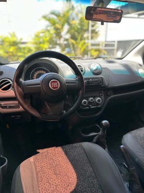 Fiat Uno, painel e volante (foto 13 de 13)