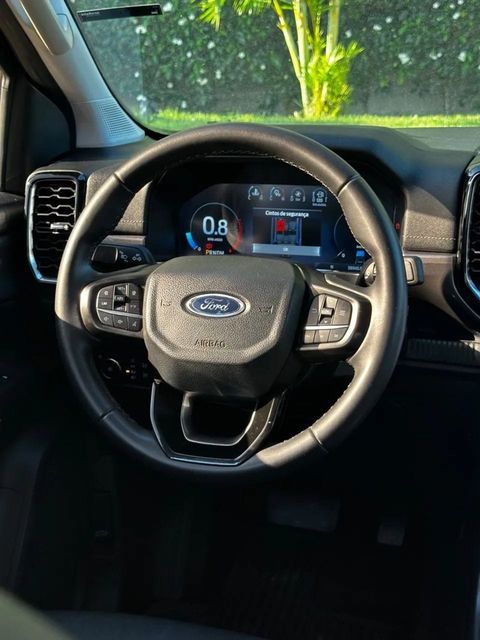 Ford Ranger, volante e quadro de instrumentos