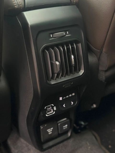Jeep Commander, saídas de ar para o banco traseiro