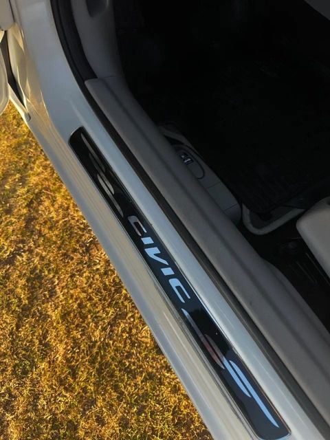 Honda Civic, soleira da porta