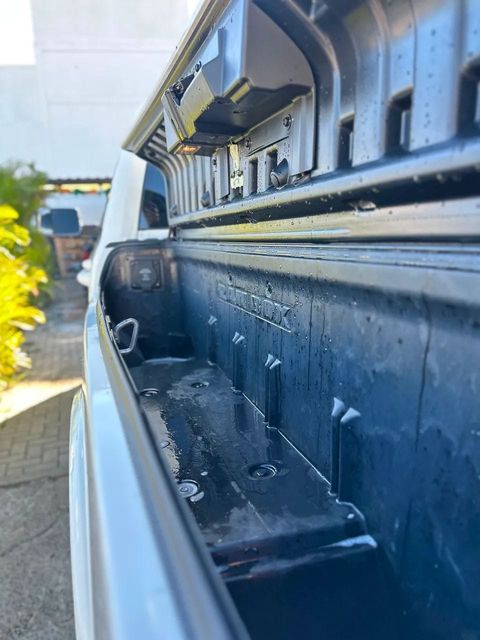 Ram 3500, caçamba (foto 18 de 19)