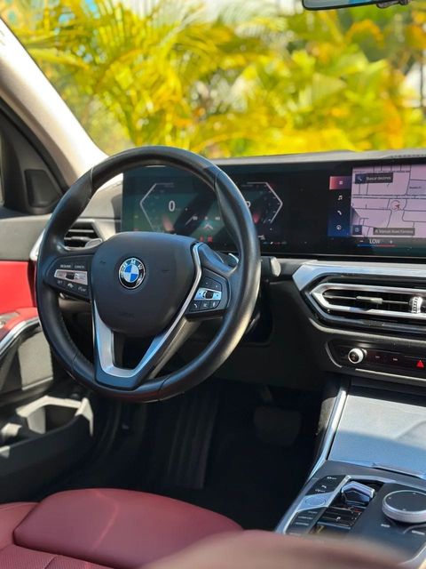 BMW 320i, volante e quadro de instrumentos (foto 13 de 20)