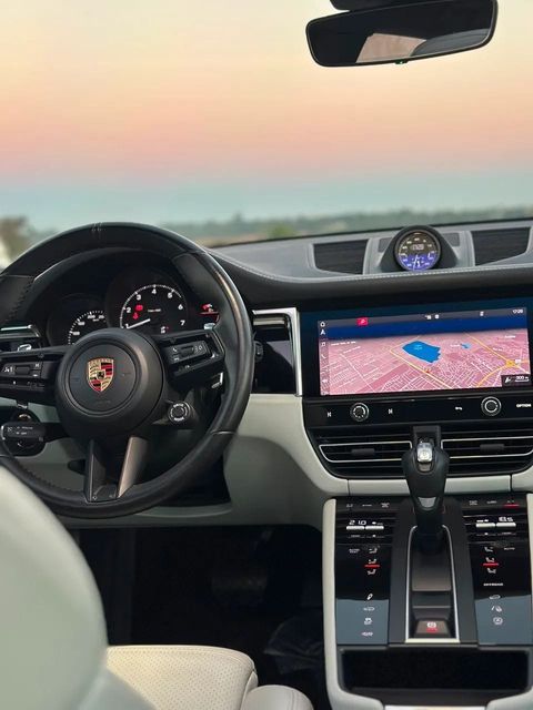 Porsche Macan, painel e volante
