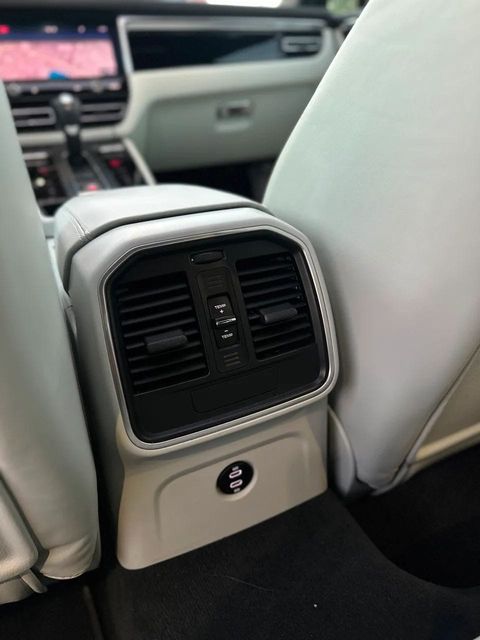 Porsche Macan, saídas de ar para o banco traseiro