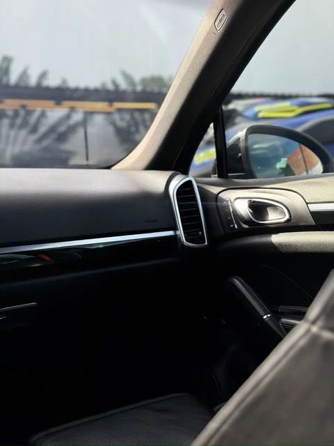 Porsche Cayenne, vista do interior (foto 18 de 18)