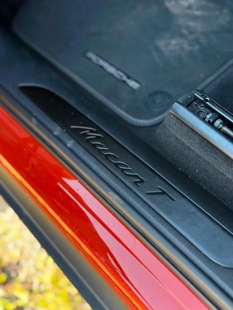 Porsche Macan, soleira da porta