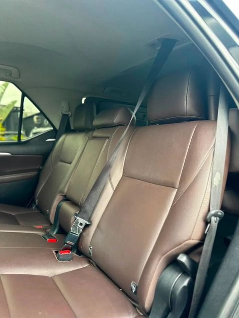 Toyota Hilux SW4, bancos traseiros
